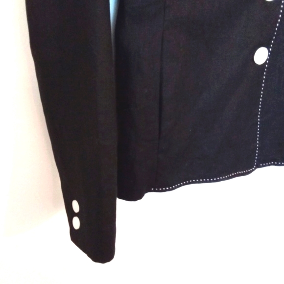 Tribeca Linen Three Button Jacket - Picture 7 of 11